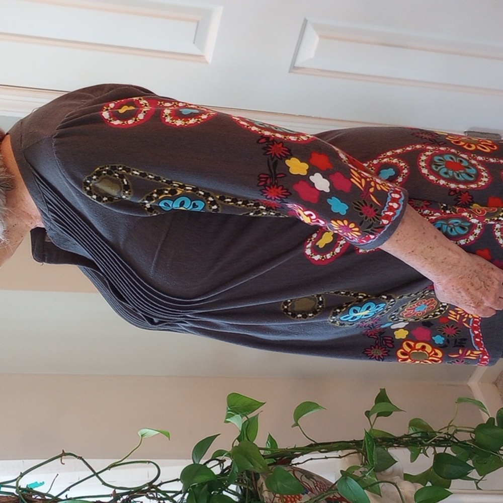 Floral Tunic - Picture 3 of 7